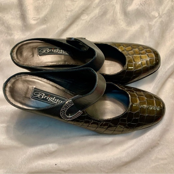 NEW Brighton Beau Mules Sz 7.5 Italy Patent Leather Olive Bronze Crocodile - Picture 12 of 16
